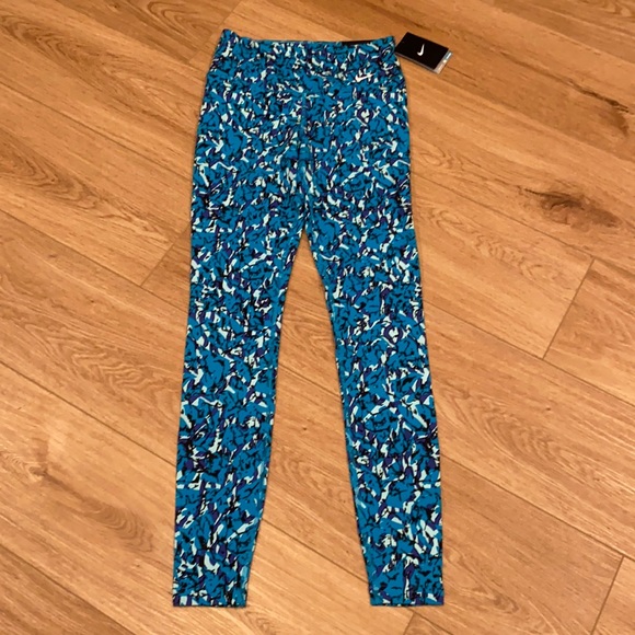 Nike Pants - Nike Legend Tight Fit Leggings - X-Small